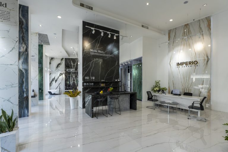 Showroom, Iran Boulevard, Kish